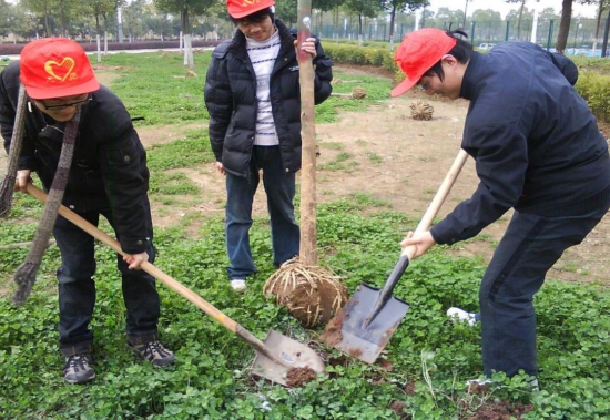 鑫業(yè)潤滑油植樹節(jié)